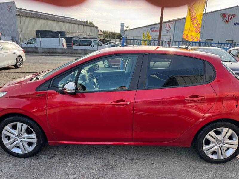 PEUGEOT 208 1.2 VTI 83 SIGNATURE 2019