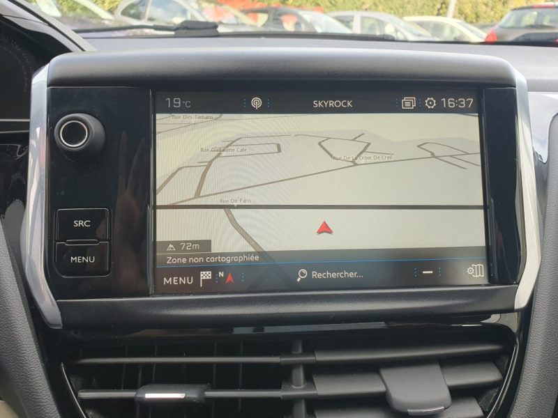 PEUGEOT 208 1.6L BlueHDI 75CH *PREMIUM Pack* / Révisée&Garantie 