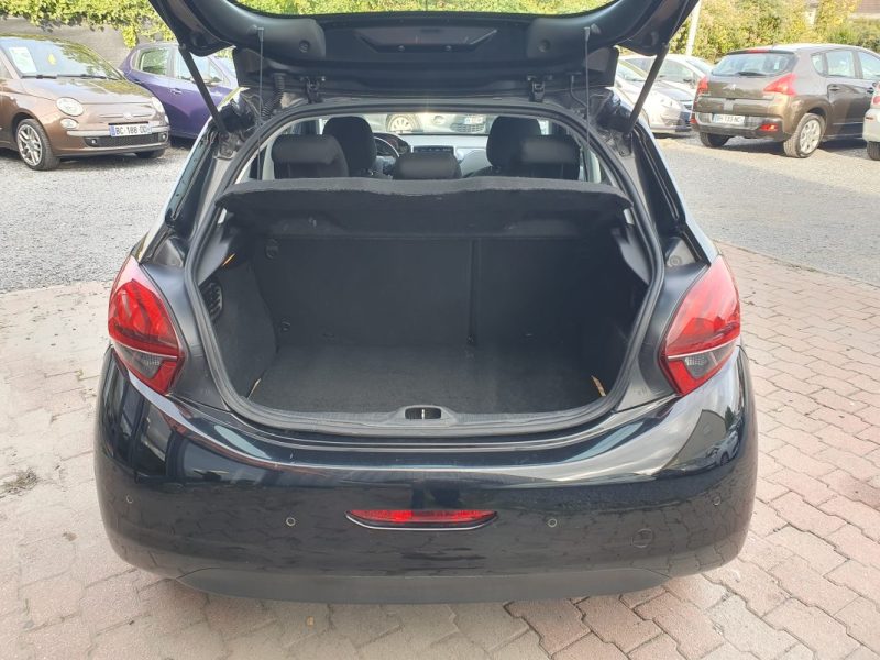 PEUGEOT 208 1.6L BlueHDI 75CH *PREMIUM Pack* / Révisée&Garantie 