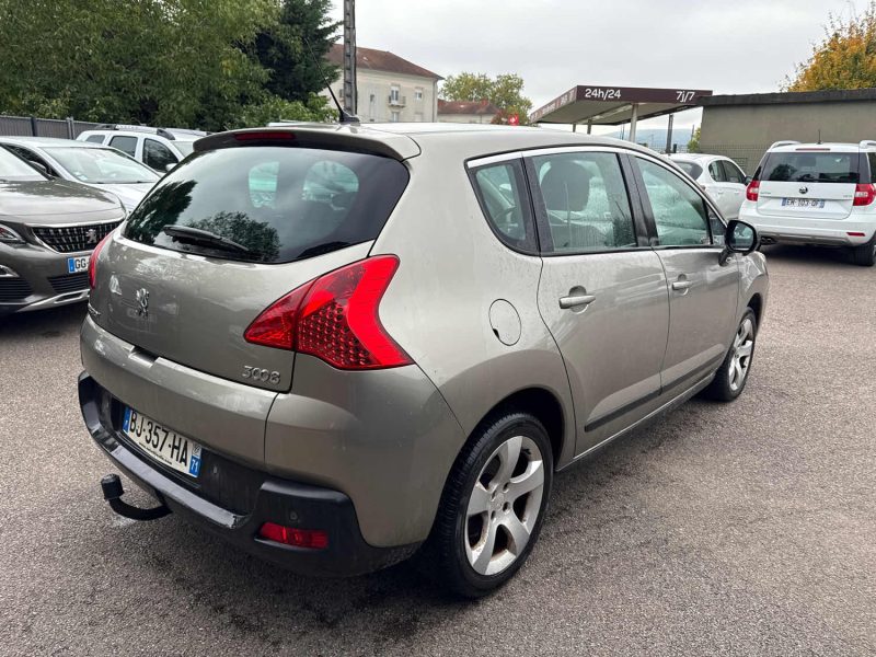 PEUGEOT 3008 1.6 HDI112 CONFORT PACK 