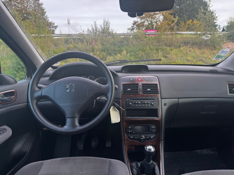 PEUGEOT 307 1.6E 16V XR PRESENCE