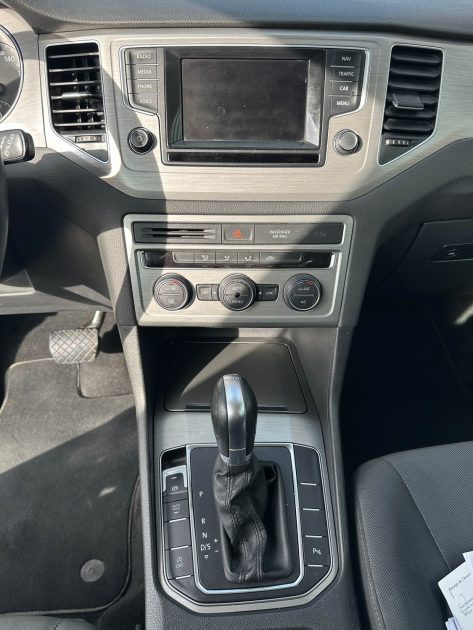 VOLKSWAGEN GOLF SPORTSVAN 1.6 TDI 110CH BLUEMOTION TECHNOLOGY FAP CARAT DSG7 2015