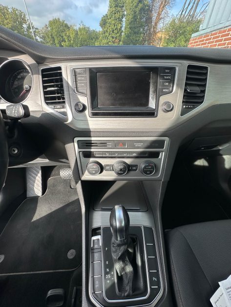 VOLKSWAGEN GOLF SPORTSVAN 1.6 TDI 110CH BLUEMOTION TECHNOLOGY FAP CARAT DSG7 2015