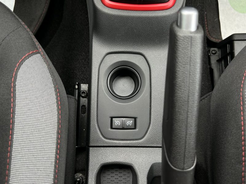 DACIA DUSTER II 1.3 TCE 130 TECHROAD 4x2 GPS APPLE CAPRLAY & ANDROID CAMERA CritAir1 - GARANTIE 1 AN