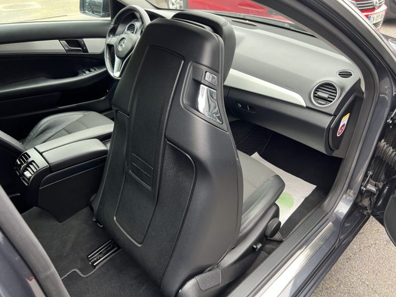MERCEDES CLASSE C III PHASE 2 COUPE 220 D 2.2 170 Cv BOITE AUTO 7 / GPS CRIT AIR 2 - GARANTIE 1 AN