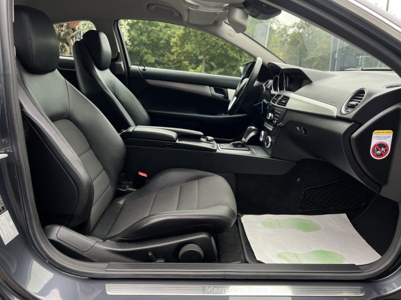 MERCEDES CLASSE C III PHASE 2 COUPE 220 D 2.2 170 Cv BOITE AUTO 7 / GPS CRIT AIR 2 - GARANTIE 1 AN