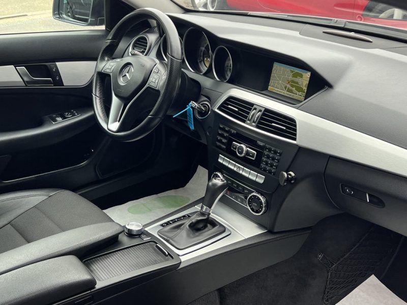 MERCEDES CLASSE C III PHASE 2 COUPE 220 D 2.2 170 Cv BOITE AUTO 7 / GPS CRIT AIR 2 - GARANTIE 1 AN