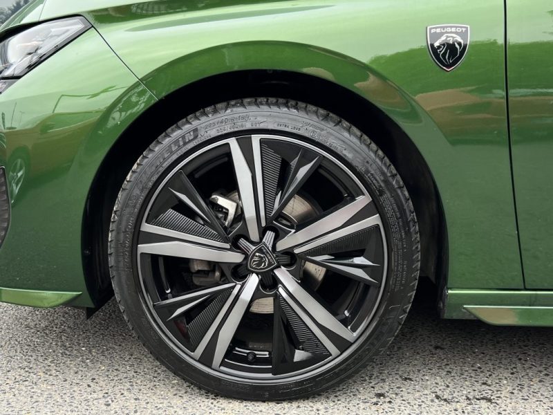 PEUGEOT 308 III GT 1.2 130 Cv ETA8 COCKPIT 3D APPLE CARPLAY & ANDROID CRIT AIR 1  - GARANTIE 1 AN