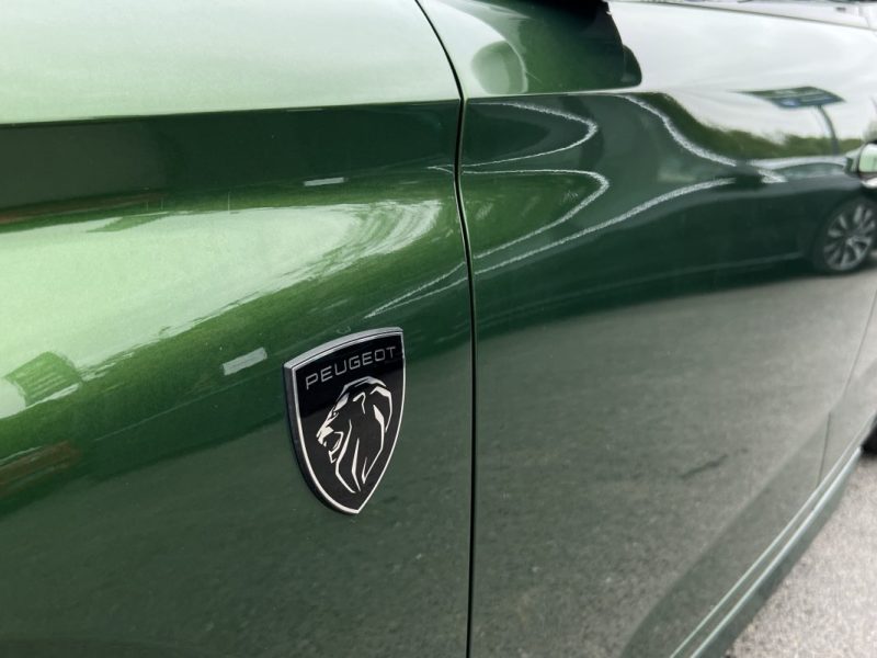 PEUGEOT 308 III GT 1.2 130 Cv ETA8 COCKPIT 3D APPLE CARPLAY & ANDROID CRIT AIR 1  - GARANTIE 1 AN