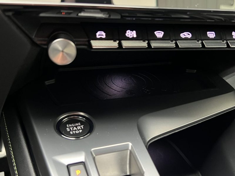 PEUGEOT 308 III GT 1.2 130 Cv ETA8 COCKPIT 3D APPLE CARPLAY & ANDROID CRIT AIR 1  - GARANTIE 1 AN