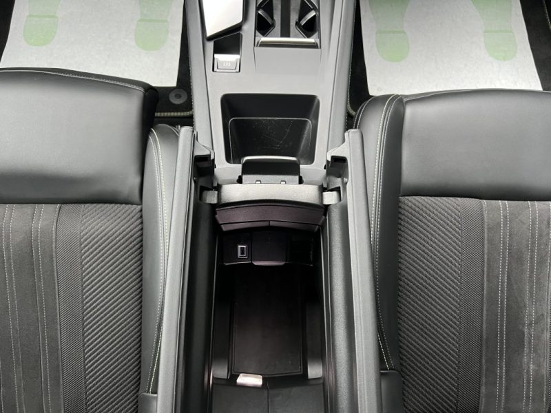 PEUGEOT 308 III GT 1.2 130 Cv ETA8 COCKPIT 3D APPLE CARPLAY & ANDROID CRIT AIR 1  - GARANTIE 1 AN