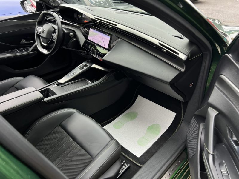 PEUGEOT 308 III GT 1.2 130 Cv ETA8 COCKPIT 3D APPLE CARPLAY & ANDROID CRIT AIR 1  - GARANTIE 1 AN