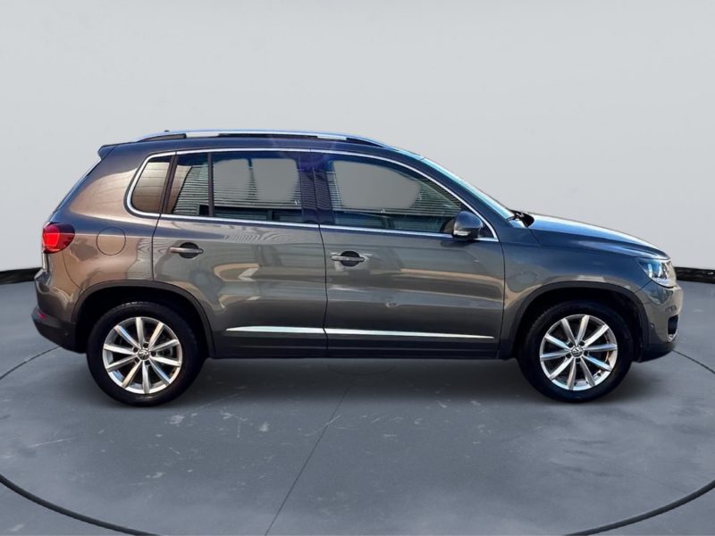 VOLKSWAGEN TIGUAN 2.0 TDI 110CH BLUEMOTION TECHNOLOGY FAP 2016