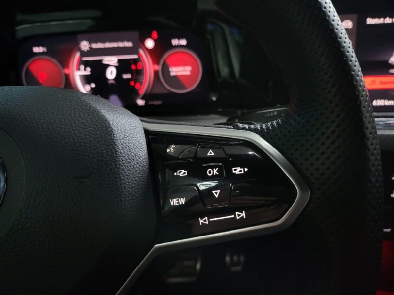 VOLKSWAGEN GOLF 2.0 TDI SCR R-Line 1st DSG7 150ch