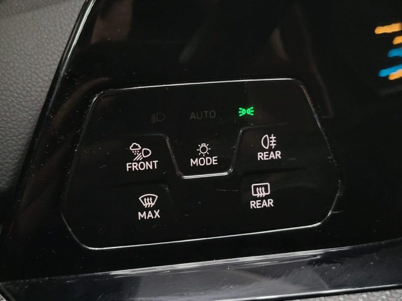 VOLKSWAGEN GOLF 2.0 TDI SCR R-Line 1st DSG7 150ch