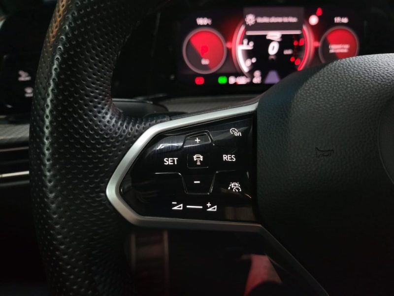 VOLKSWAGEN GOLF 2.0 TDI SCR R-Line 1st DSG7 150ch