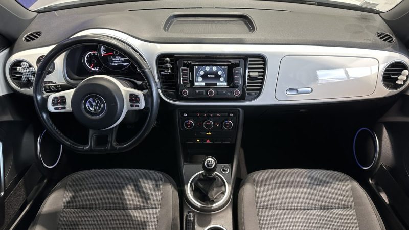 Volkswagen New Beetle Coccinelle 1.6 TDI 135ch - Configuration Showroom - Système son Fender