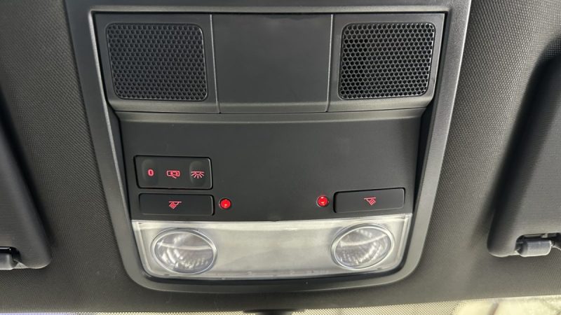 Volkswagen New Beetle Coccinelle 1.6 TDI 135ch - Configuration Showroom - Système son Fender