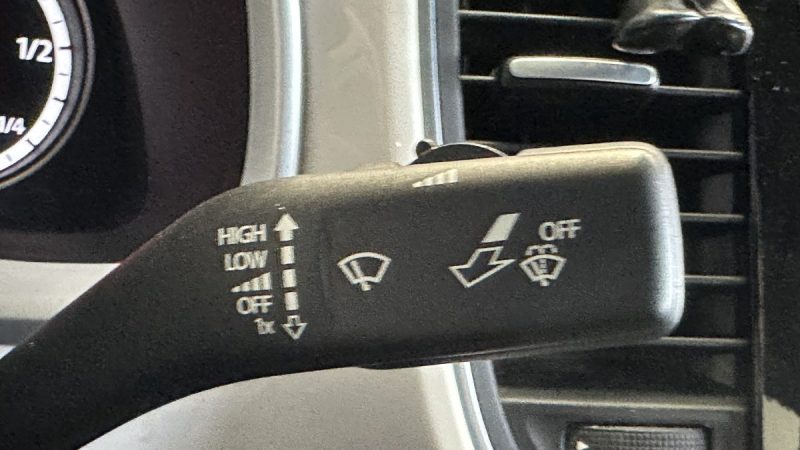 Volkswagen New Beetle Coccinelle 1.6 TDI 135ch - Configuration Showroom - Système son Fender