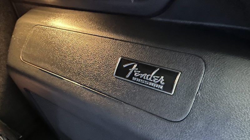 Volkswagen New Beetle Coccinelle 1.6 TDI 135ch - Configuration Showroom - Système son Fender