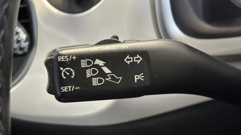 Volkswagen New Beetle Coccinelle 1.6 TDI 135ch - Configuration Showroom - Système son Fender