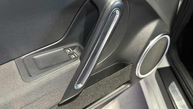 Volkswagen New Beetle Coccinelle 1.6 TDI 135ch - Configuration Showroom - Système son Fender