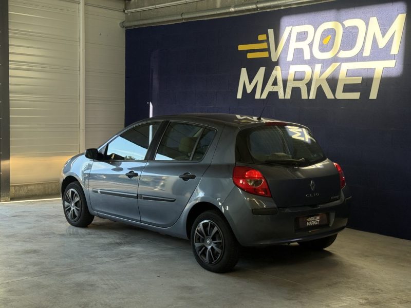 RENAULT CLIO 3  1.2 75 CONFORT DYNAMIQUE