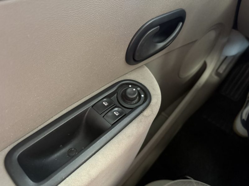 RENAULT CLIO 3  1.2 75 CONFORT DYNAMIQUE