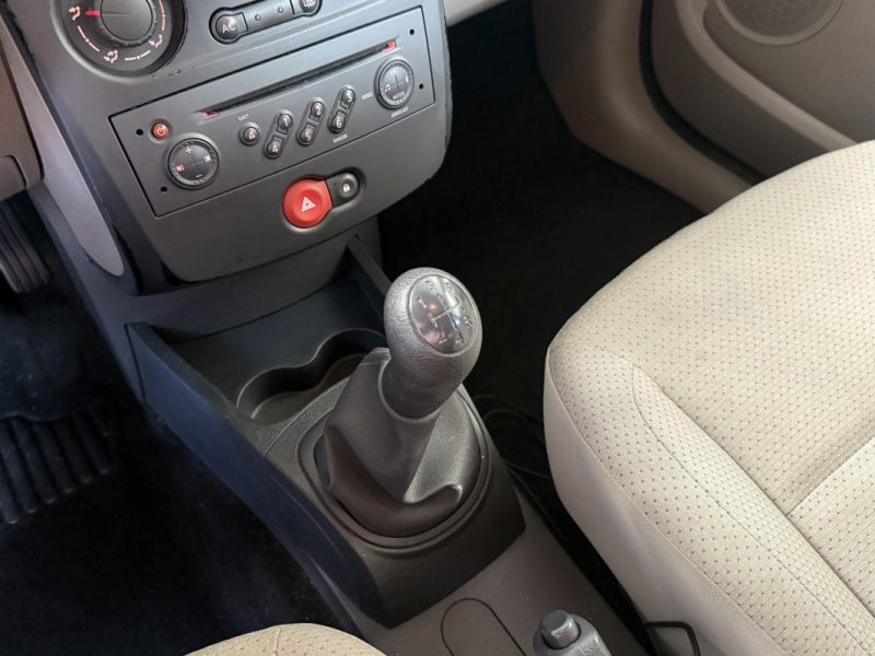 RENAULT CLIO 3  1.2 75 CONFORT DYNAMIQUE