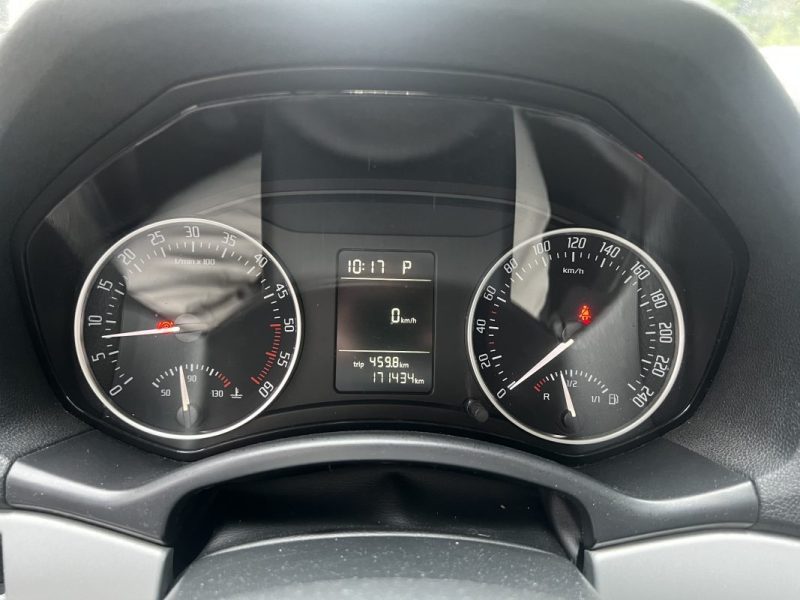 SKODA OCTAVIA 1.6 TDI 105CV CARPLAY CAMÉRA DE RECUL