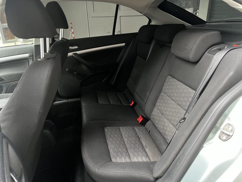 SKODA OCTAVIA 1.6 TDI 105CV CARPLAY CAMÉRA DE RECUL