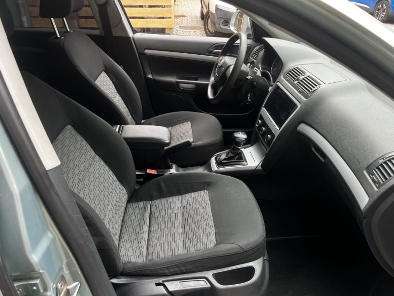 SKODA OCTAVIA 1.6 TDI 105CV CARPLAY CAMÉRA DE RECUL