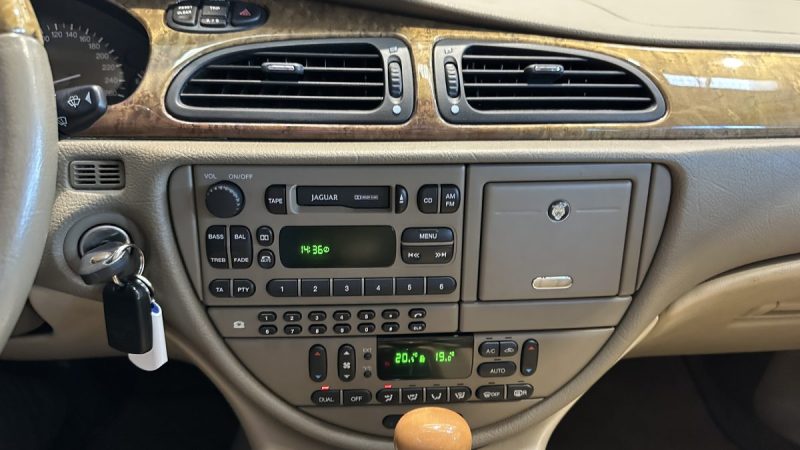 Jaguar S-Type 3.0 V6 238ch Executive - Toit ouvrant - Suivi Complet Jaguar