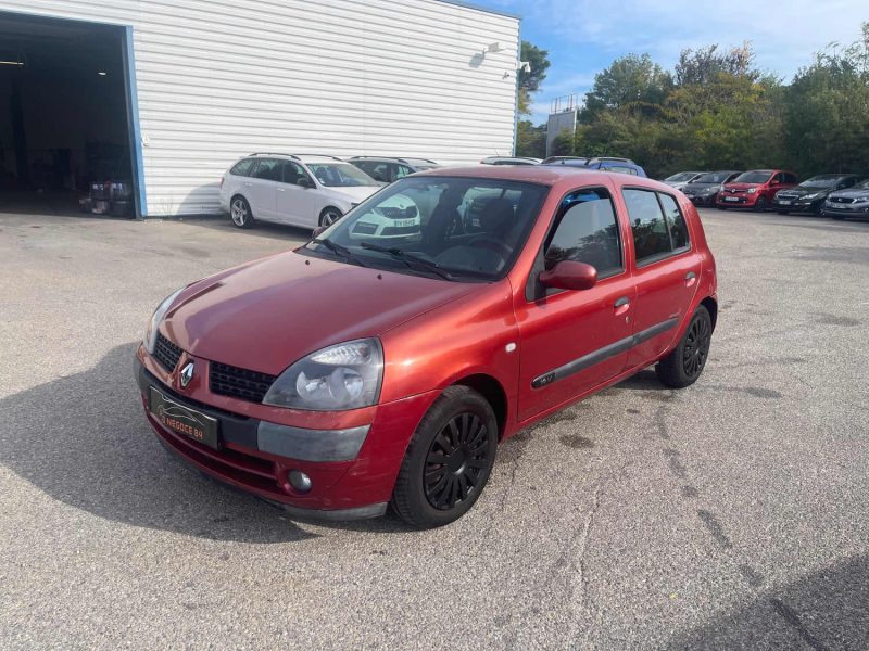 RENAULT Clio II 1.2 16v 75ch Confort Pack Clim Authentique 5p 108MKM