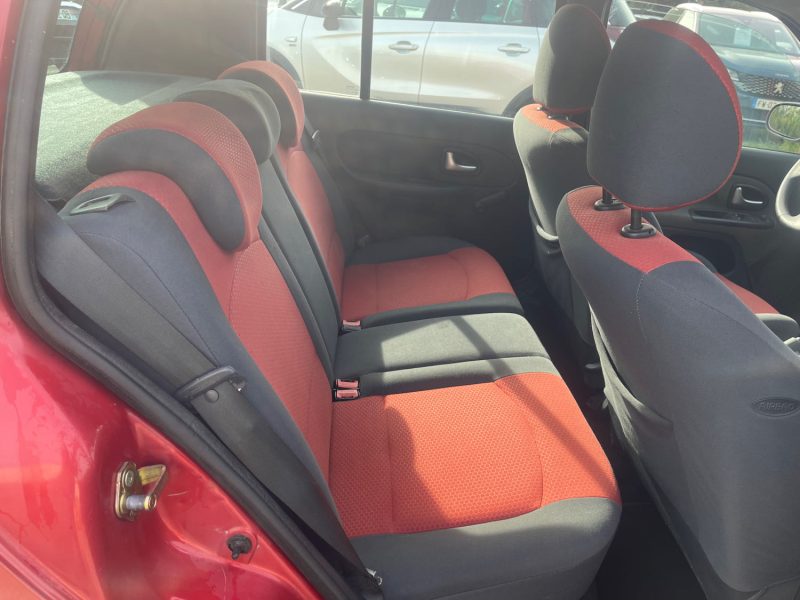 RENAULT Clio II 1.2 16v 75ch Confort Pack Clim Authentique 5p 108MKM