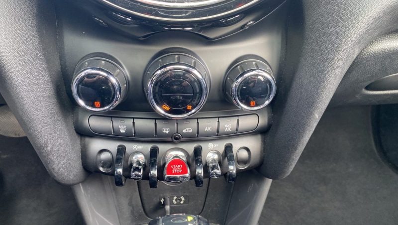 MINI COOPER 1.5 L 136 ch BlackFriars BVA, Toit ouvrant