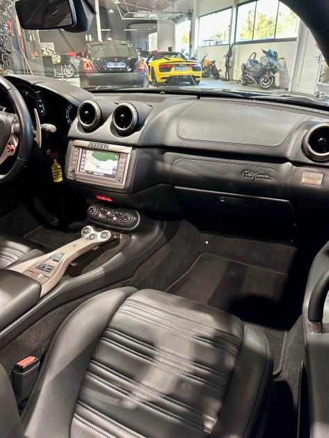 FERRARI CALIFORNIA 4.3 490 CV +30 2012