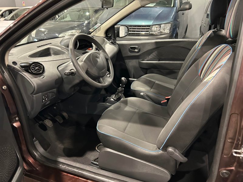 RENAULT TWINGO II PHASE 2 1.2i 16V 75CH 