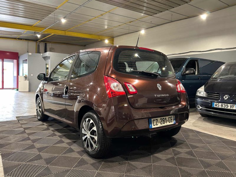 RENAULT TWINGO II PHASE 2 1.2i 16V 75CH 
