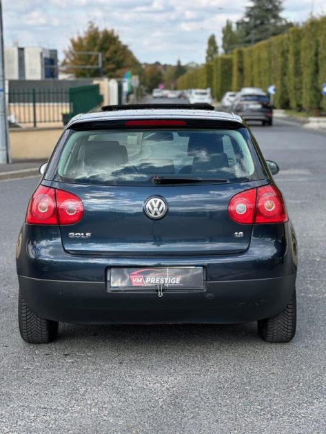VOLKSWAGEN GOLF 5 1.6L 102 CV / 133KM / Toit Ouvrant / Clim / Paiement 4 ou 10 fois possible