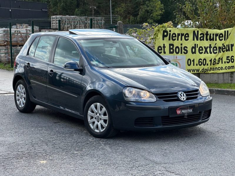 VOLKSWAGEN GOLF 5 1.6L 102 CV / 133KM / Toit Ouvrant / Clim / Paiement 4 ou 10 fois possible