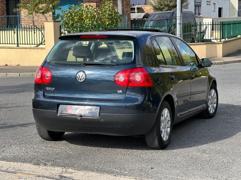 VOLKSWAGEN GOLF 5 1.6L 102 CV / 133KM / Toit Ouvrant / Clim / Paiement 4 ou 10 fois possible