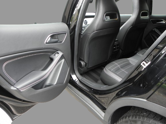 MERCEDES GLA 200 155 CH SENSATION 7G-DCT 2016