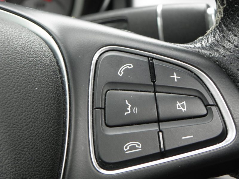 MERCEDES GLA 200 155 CH SENSATION 7G-DCT 2016