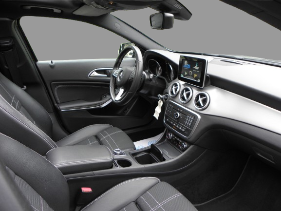 MERCEDES GLA 200 155 CH SENSATION 7G-DCT 2016