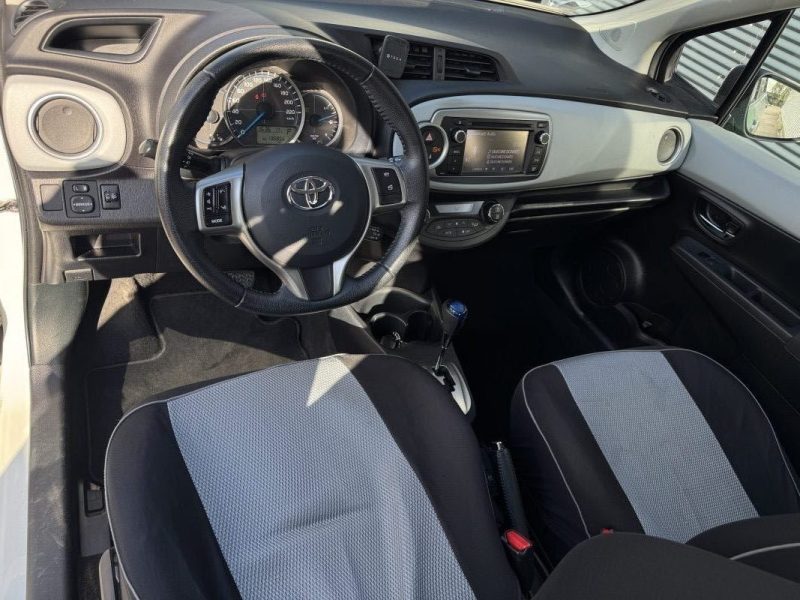 Toyota Yaris Hybrid 100ch 5p Business - Entretien Complet Toyota