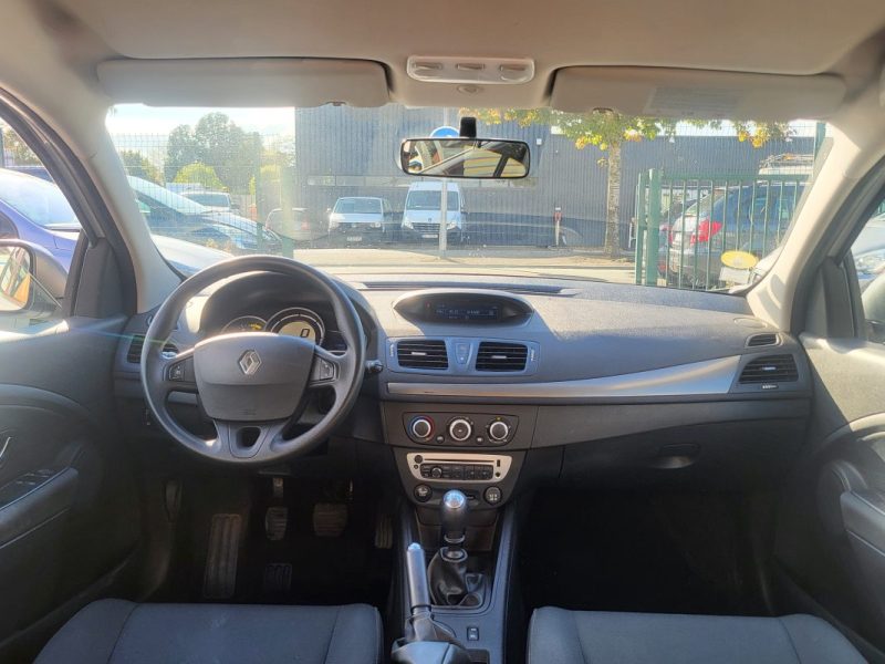 RENAULT MEGANE 1.5 DCI 110 CV - GARANTIE 12 mois - LIMITED - KIT EMBRAYAGE NEUF