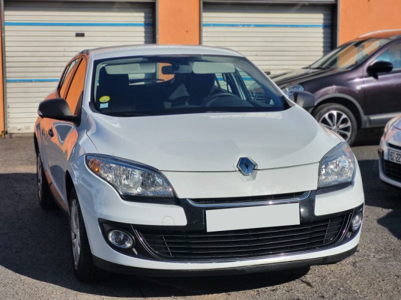 RENAULT MEGANE 1.5 DCI 110 CV - GARANTIE 12 mois - LIMITED - KIT EMBRAYAGE NEUF
