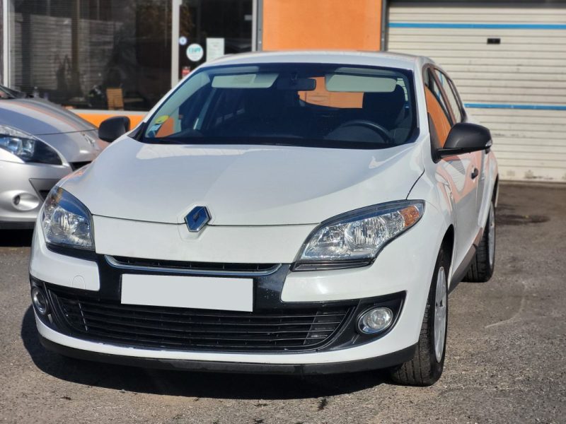 RENAULT MEGANE 1.5 DCI 110 CV - GARANTIE 12 mois - LIMITED - KIT EMBRAYAGE NEUF