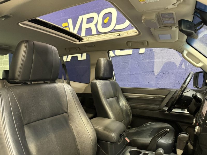 MITSUBISHI PAJERO 3.2 DI-D 200 30TH ANNIVERSARY BVA / SUIVI D'ENTRETIEN 